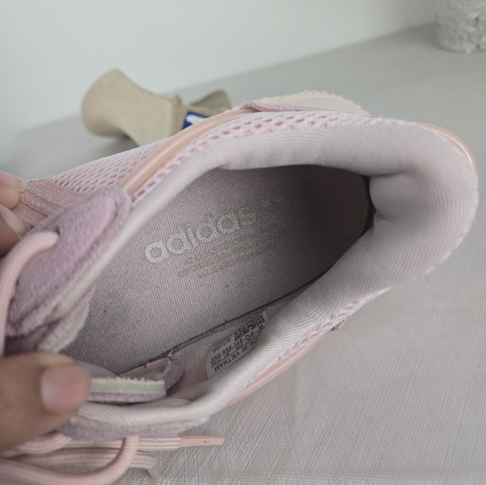 OZWEEGO Adidas Women's Soft Pink Sneakers - Picture 15 of 15